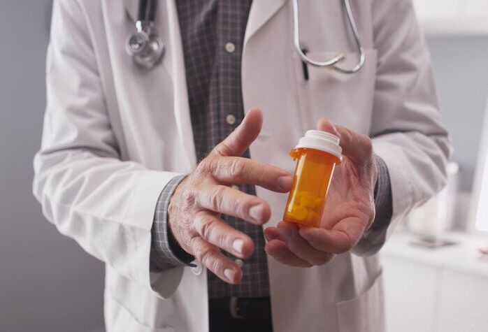 az orvos tablettákat ajánl a prosztatagyulladásra